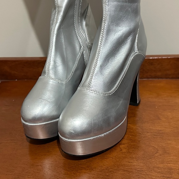 Funtasma Exotica-2000 Platform Boots, Silver, Size 8 - Picture 8 of 11